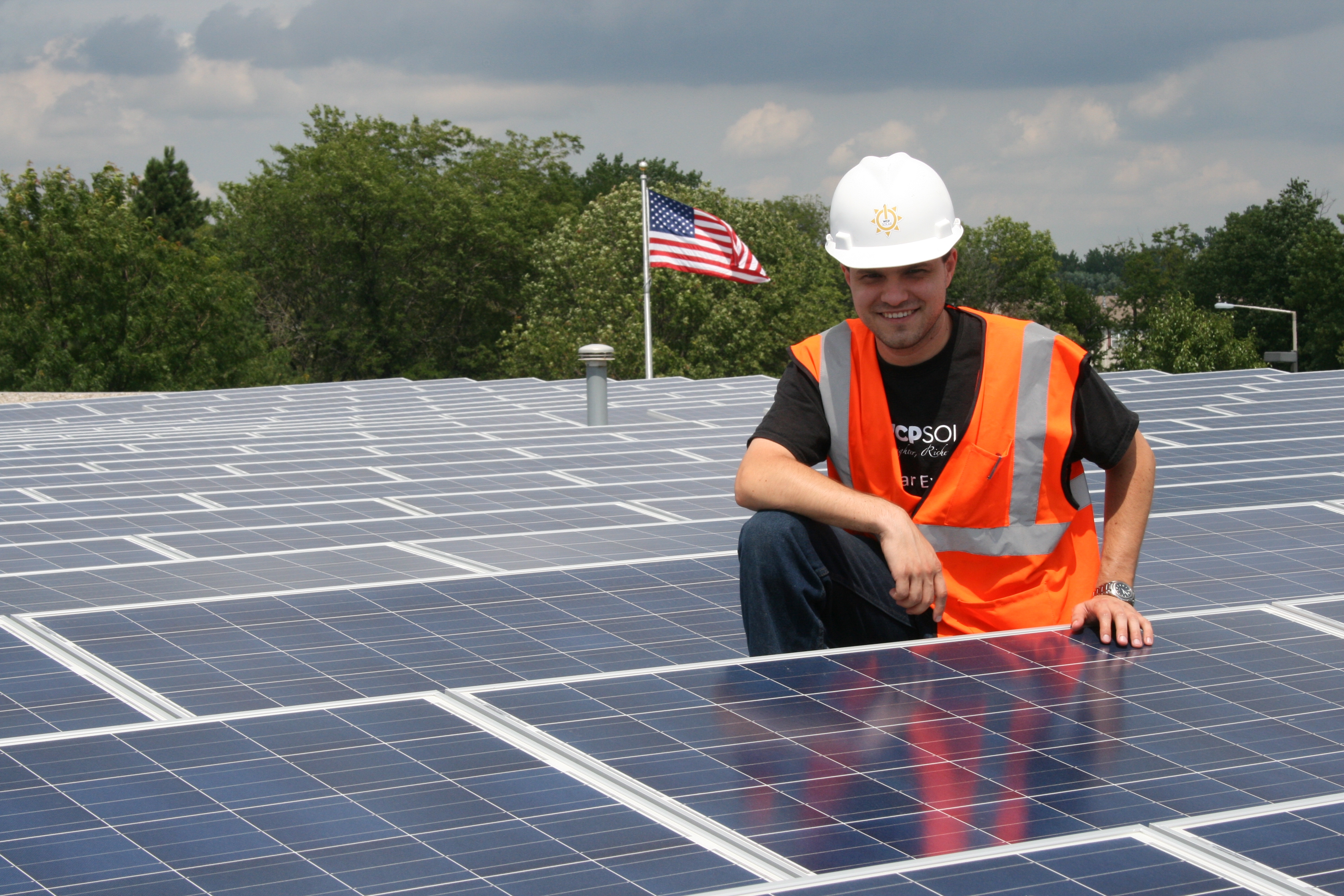 Commercial facility rooftop PV solar system