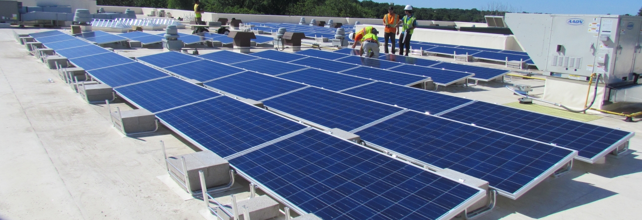 Rooftop Chicago solar PV system