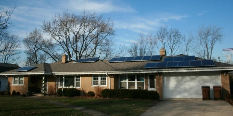 Residential solar panels in Glen Ellyn